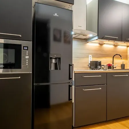 Appartement Dans Un écrin De Verdure, 4 étoiles, Calme, Neuf, Idéalement Situé, Avec Jardin Privatif, Strasbourg Sud Ostwald
