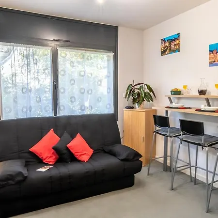 Dans Un écrin De Verdure, 4 étoiles, Calme, Neuf, Idéalement Situé, Avec Jardin Privatif, Strasbourg Sud Appartement